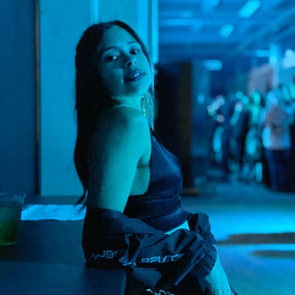 Meet your Posher, Marissa - Picture 2 of 4